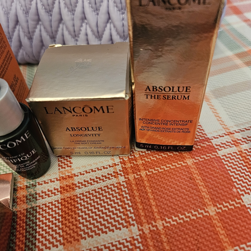 Skincare Bundle 9 Piece Set with Bag - Picture 3 of 9